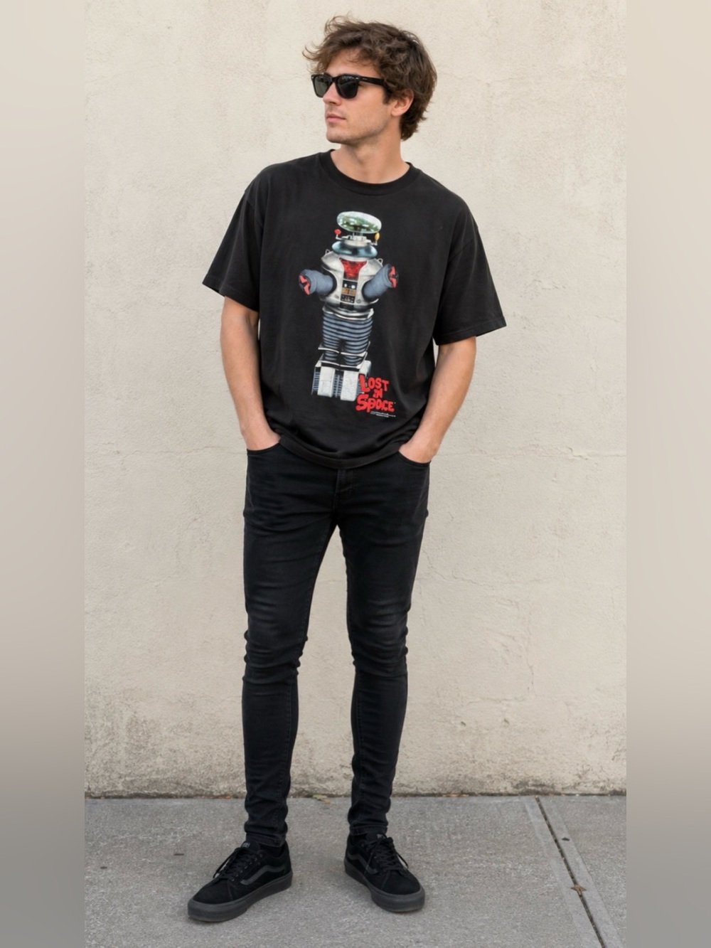 Vintage ‘98 Lost in Space Black Graphic Tee with Robot Print